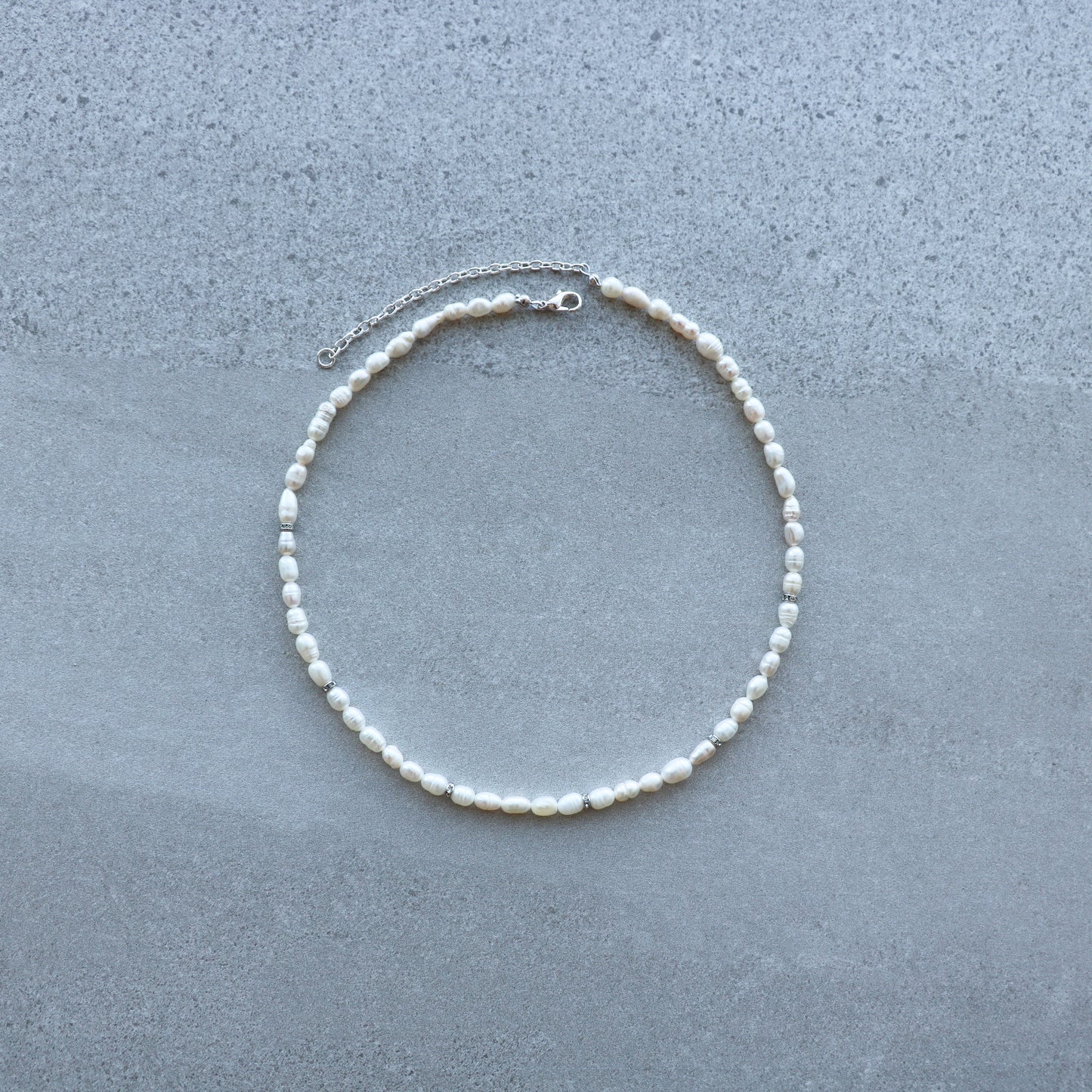 chiaro pearl chocker